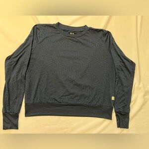 EUC Vuori Dark Blue Heather Long Sleeve Crew Shirt